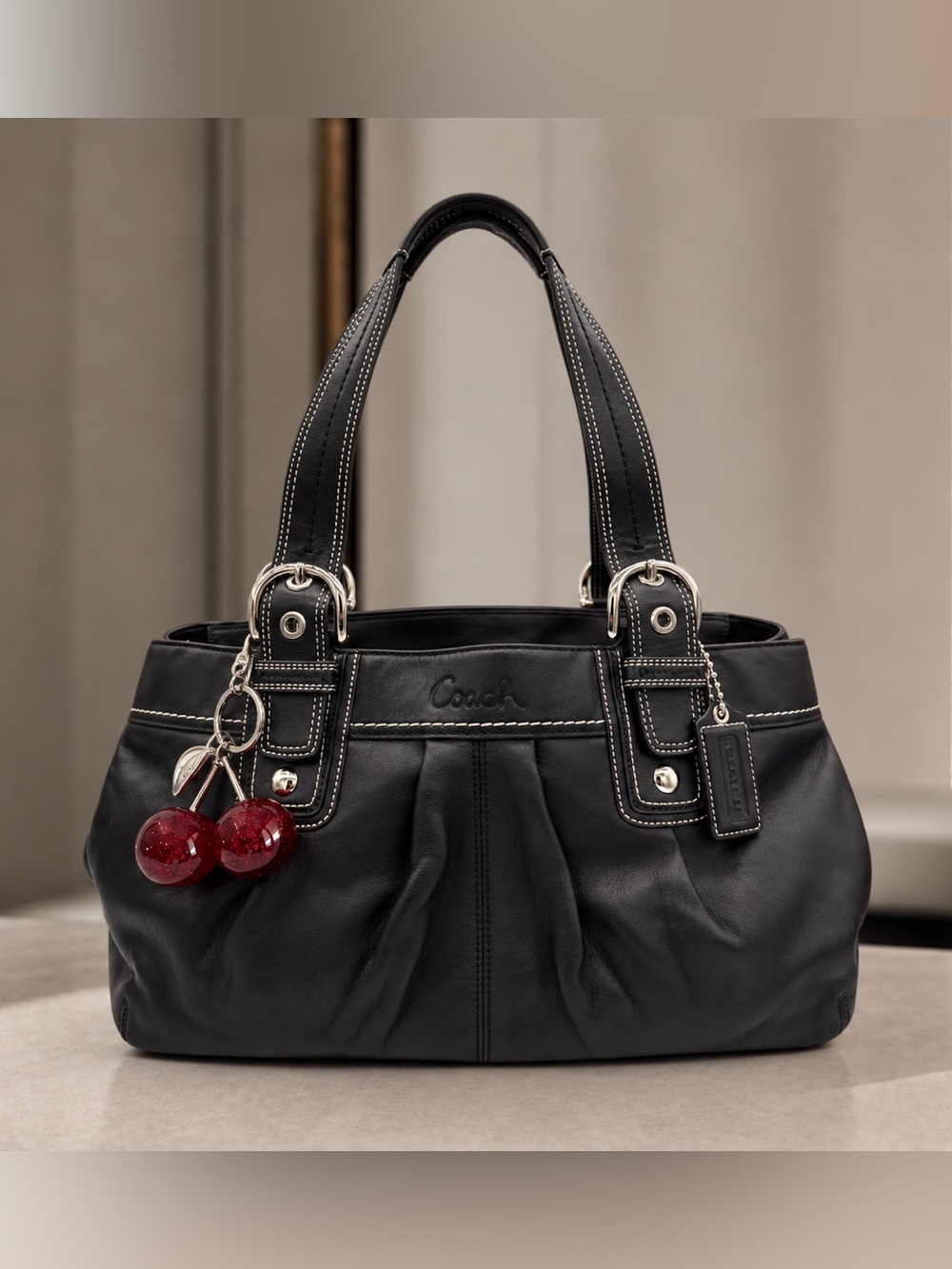Beautiful Vintage Coach Soho pleated black leather shoulder bag